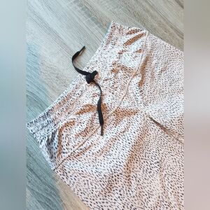 Lululemon Step Lively Crop Dottie Dash Grain size 4